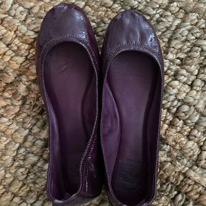 Tory Burch Eddie Ballet Flat in Dark Purple